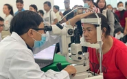 Hơn 2.000 công nhân TP.HCM được khám sức khỏe, tư vấn pháp luật miễn phí