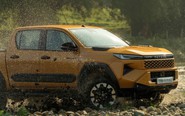 Toyota Hilux giữ nhịp doanh số, chờ sóng phục hồi sau chính sách mới