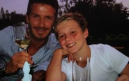 David Beckham nỗ lực hàn gắn với Brooklyn