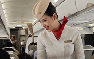 Hãng bay vào cuộc đua tuyển tiếp viên, hé lộ lương 24-54 triệu đồng/tháng