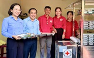 Bình Tân khai trương 'Quán cơm Nghĩa Tình', chăm lo bữa ăn cho người lao động thu nhập thấp