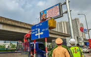Người dân Hà Nội có thể theo dõi ùn tắc, ngập úng qua hàng chục màn hình LED trên đường