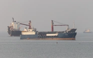 Hoạt động lưu thông qua eo biển Hormuz bị ảnh hưởng gì nếu Mỹ áp phí 20%?