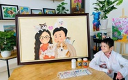 Cậu bé ‘độc lạ’ Bình Dương vẽ cuộc đời rực rỡ bằng đôi tay chỉ còn hai ngón cử động tốt