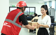 J&T Express: 8 năm lấy trải nghiệm khách hàng làm trọng tâm phát triển