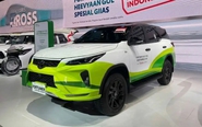 Toyota Fortuner thêm bản chạy được xăng sinh học 'liều cao'