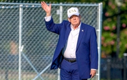 Sở thích ít ai biết của ông Trump: Cỏ!