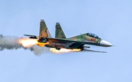 Xem tiêm kích Su-30MK2, Su-27, trực thăng Mi diễn tập bắn, ném bom đạn thật