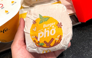 Một thương hiệu toàn cầu lần đầu 'Việt hóa' tên gọi bánh mì burger vị phở