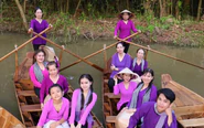 Chiếc áo bà ba mời bà tư, bà năm cứ lấy mặc