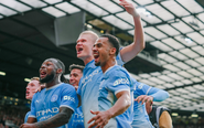 Haaland là cơn ác mộng của Man United, 10 người Man City 'đánh sập' Old Trafford