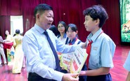 1,6 tỉ đồng quà trung thu cho gần 1.400 trẻ khó khăn ở TP.HCM