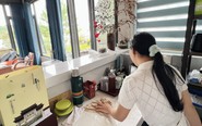 Phụ nữ cho chồng con 'cơ hội' làm việc nhà, có được không?