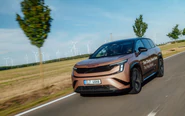 SUV điện 7 chỗ lập kỷ lục đi xa nhất thế giới: Chạy 936km/sạc, không hề độ chế thêm