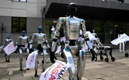 Robot kêu gọi bảo vệ việc làm của con người