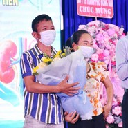Ca ghép tạng đầu tiên thành công ở Đồng Nai: Chồng hiến thận cho vợ