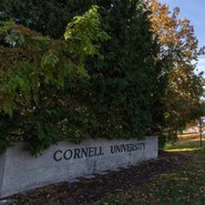 Vụ kiện hiếp dâm tập thể rúng động Đại học Cornell