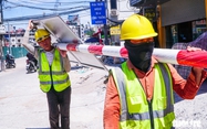 Hanoi swelters in severe heatwave as surface temperatures hit 56 degrees Celsius at midday