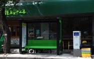 Ho Chi Minh City refines new bus stop design after public feedback