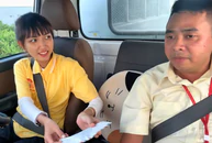 Thầy giáo bất ngờ trước phong bì thư cảm ơn của nữ học viên