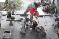 Thanh niên thử lòng đồng nghiệp và cái kết