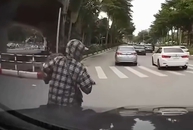 Nữ 'ninja' tung chiêu giữ thăng bằng nhưng bất thành