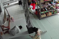 Chồng gặp quả báo vì trêu vợ