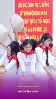 Học trò Trường THPT Nguyễn Huệ khoe tài năng độc đáo trong hội thi văn nghệ chào mừng 20-11