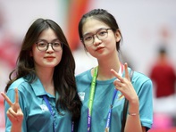 Những bóng hồng dễ thương 'điểm tô' SEA Games 31