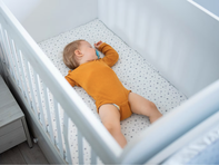 Máy tạo tiếng ồn trắng cho trẻ sơ sinh có thể nguy hiểm vì quá ồn