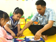 Dạy trẻ giữa trùng khơi