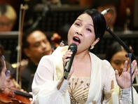 Mỹ Linh hát lại Trăng chiều năm 19 tuổi, gọi mùa thu thần tiên trở lại trong Hòa nhạc mùa thu 2025
