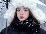 Sao Việt đổ xô 'ngắm tuyết rơi' giữa mùa nóng nhờ AI