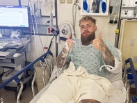 Đánh thua Anthony Joshua, Jake Paul phải húp cháo cả tuần