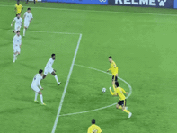 Ronaldo vào vai ông già Noel ‘tặng quà’ Joao Felix trước đêm Giáng sinh