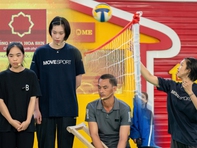 Thanh Thúy 4T 'chuyền lửa' yêu thương ở 'Mái ấm gia đình Việt'