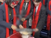 Ông chủ 21 tuổi thưởng Tết: Mỗi nhân viên 1 gam vàng