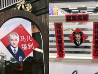 Người dân Trung Quốc xài 'bùa Malfoy' dịp Tết Nguyên đán