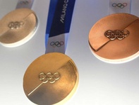 Huy chương vàng Olympic mùa đông 2026 đắt đỏ vì giá vàng tăng