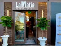 Phải đổi tên nhà hàng vì bị liên tưởng tới mafia