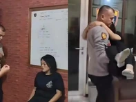 Chồng bất lực khi vợ nghén đòi 'cảnh sát bế kiểu công chúa'