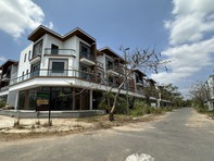 Lãnh đạo xã nói về hàng trăm căn hộ cao cấp xây xong rồi 'bỏ phế'