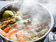 Hớt bọt cho nước dùng trong, hớt luôn chất dinh dưỡng?