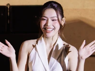 Á hậu Cẩm Ly mách nước tìm bình yên: 'Tắt bớt loa, mở lòng ra!'