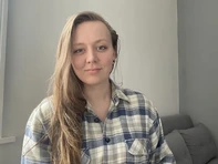 Cô gái chỉ tắm 2 phút mỗi ngày để dành tiền trả nợ mua nhà