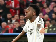 Vinicius vẫn đá hay, nhưng khó… ‘chơi chung’