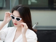 Quiz: Thói quen đeo kính tiết lộ gì về bạn?