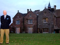 Triệu phú 80 tuổi tìm vợ không thuộc cung Bò Cạp sinh con nối dõi, hứa cho tiền tỉ