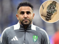 Riyad Mahrez tặng đồng hồ xịn cho toàn đội khi vô địch AFC Champions League