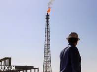 Đọc nhanh 3-4: Giá dầu lại vọt lên; Vinaconex bầu sếp mới sau khi lãnh đạo bị bắt